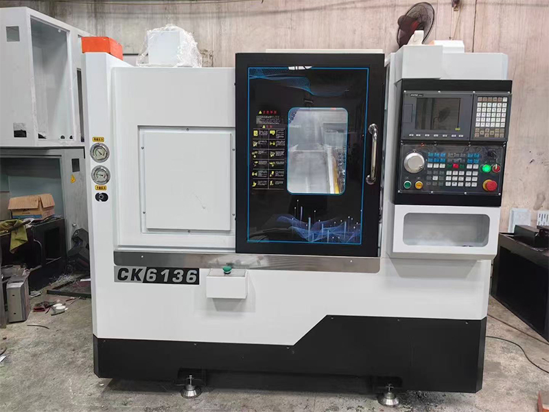 CNC Lathe with Automatic Tool Turret5