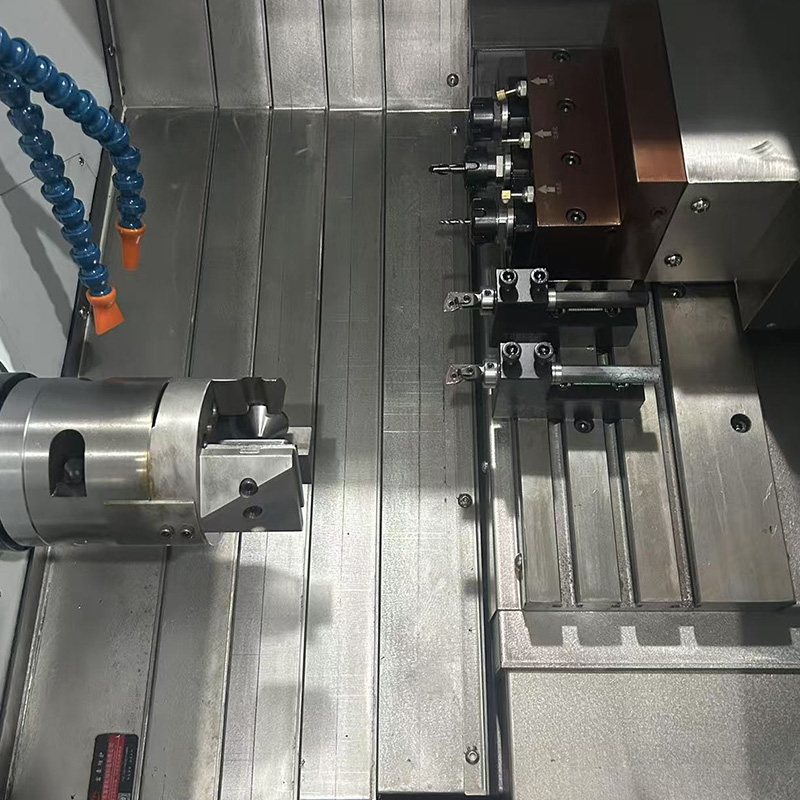 CNC Lathe with Automatic Tool Turret (2).jpg